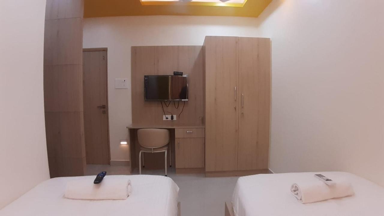 Hotel Jfive Residency Čennai Exteriér fotografie